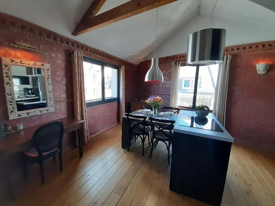 Bel Appartement T2 Atypique Étel